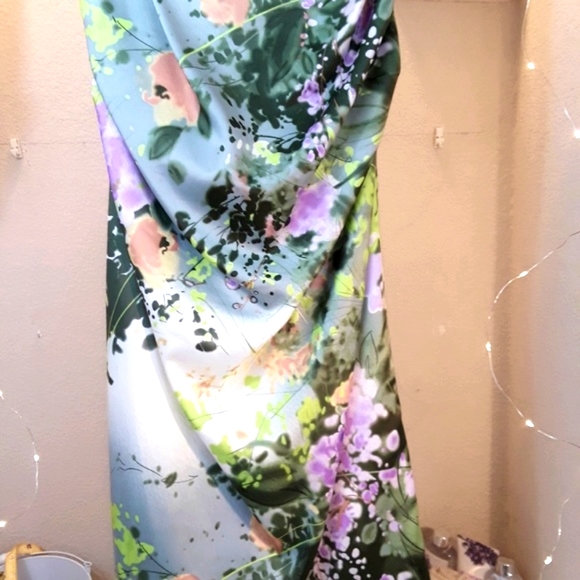 Pastel floral dress - Picture 4 of 9